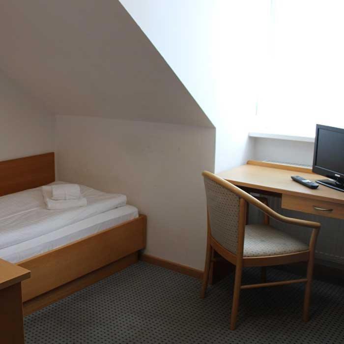 Stadthotel デッゲンドルフ エクステリア 写真
